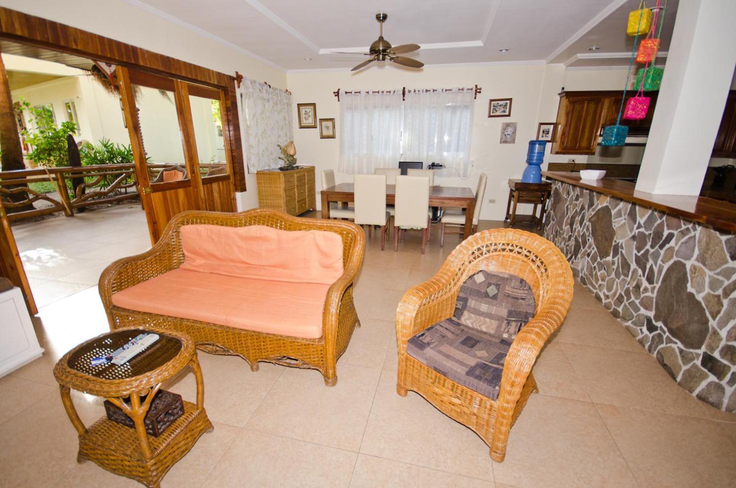 Mike'S Dauin Dive Resort Exterior foto